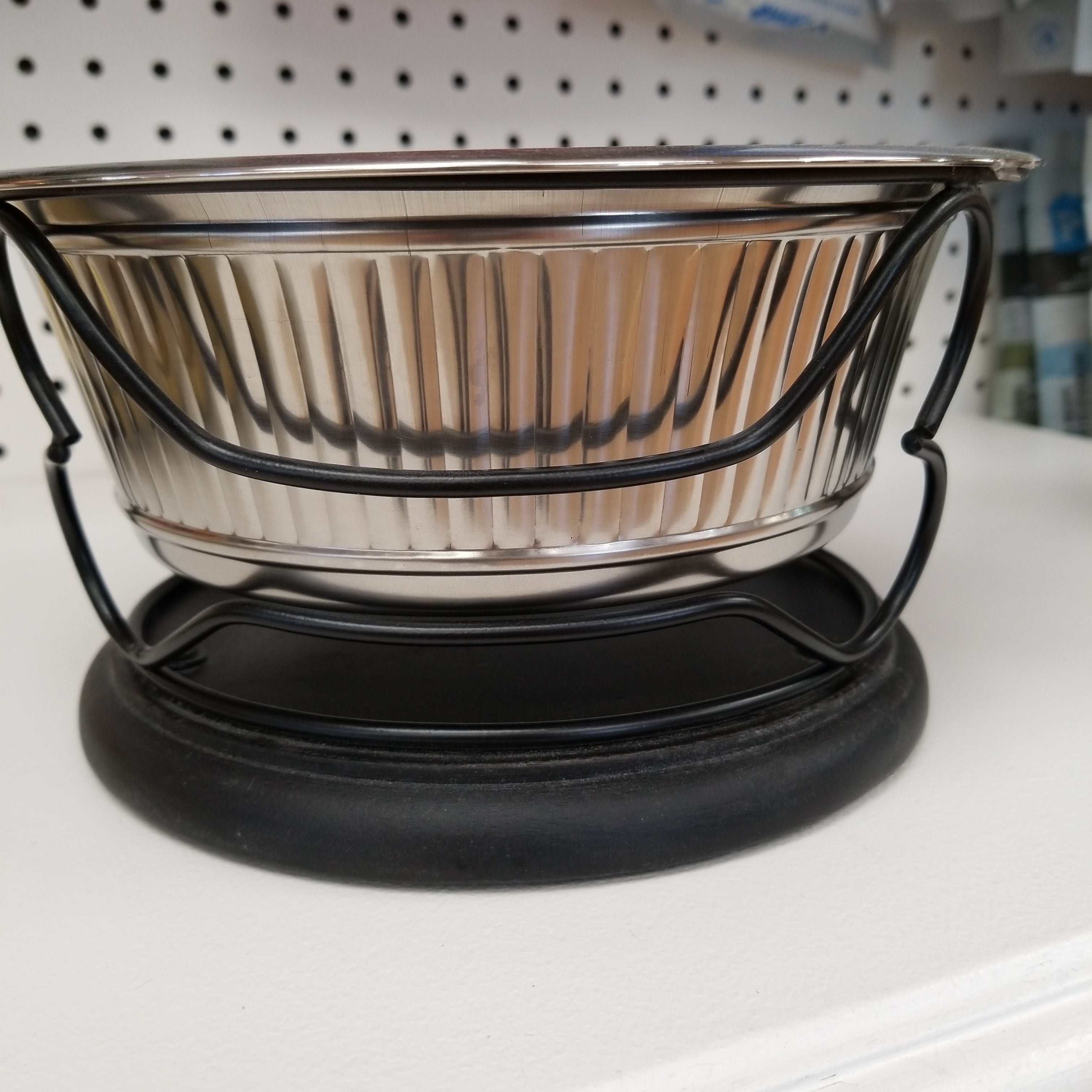 Petrageous Samoa Fluted Steel Bowls in Wooden Stands, 2 Quart Capacity, Black (Set of 2)