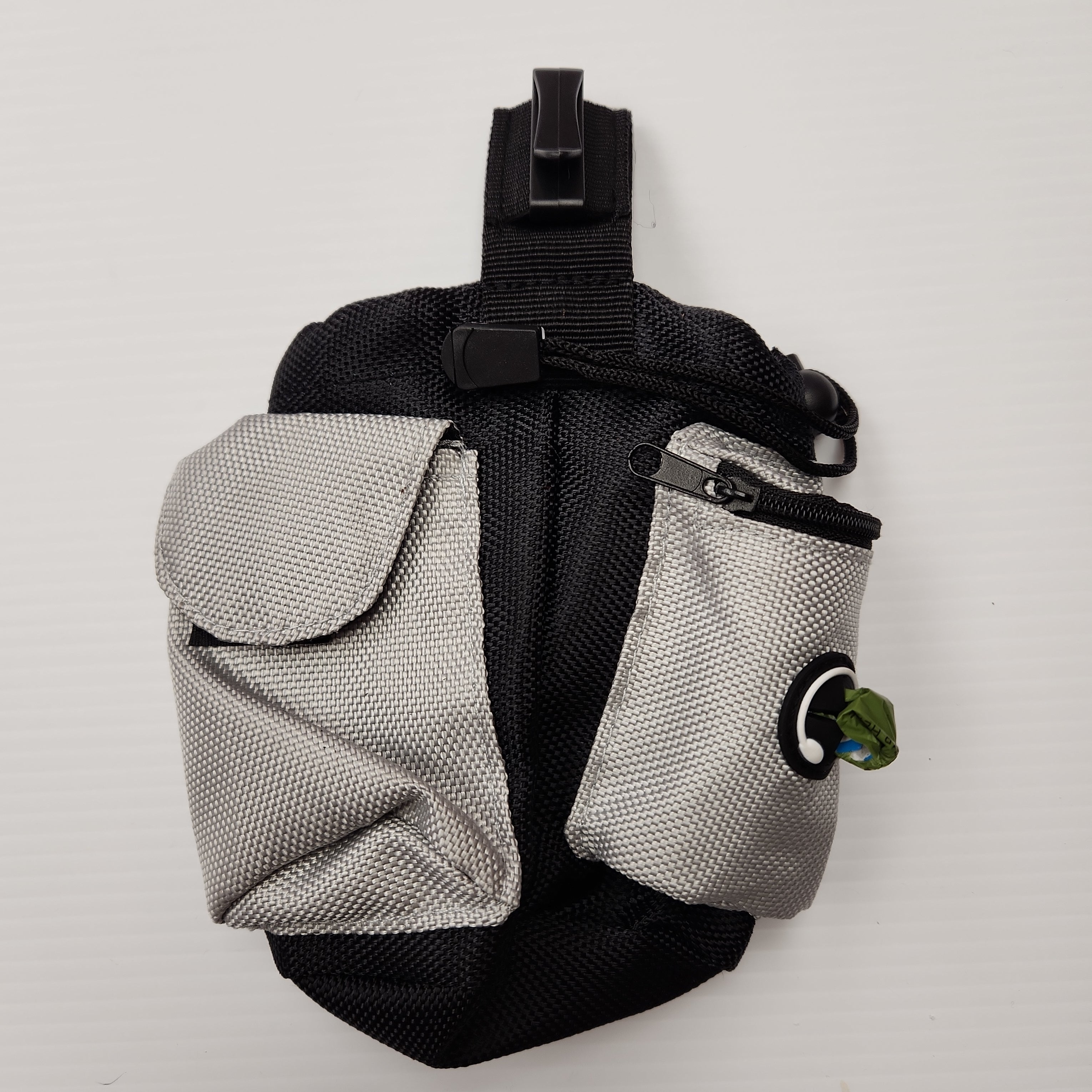 Treat Bag Pouch with Key Pocket, Poop Bag Dispenser, 15 Poop Bags Hooks on Belt or Pockets